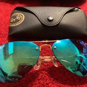 Ray Ban green unisex sunglasses.New